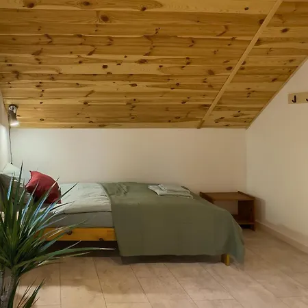 Dom Nad Potokiem Feriehus *